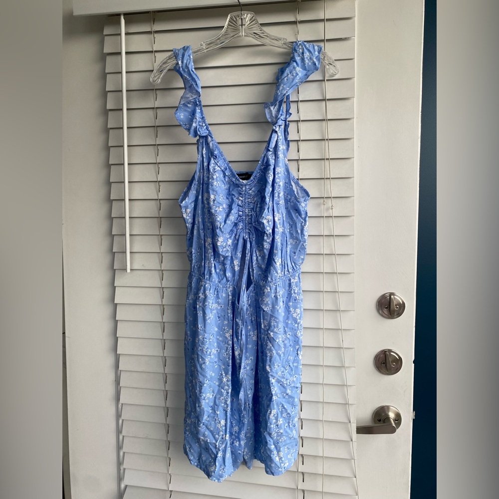 BNWT baby blue summer floral sexy plus size romper with peek a boo cut out